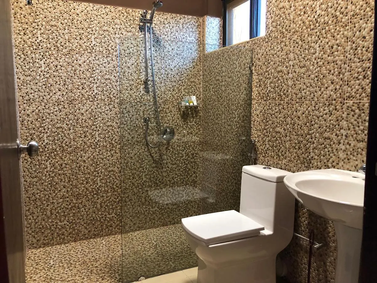 Meley Impala Hotel Munyonyo 3*,  Oeganda